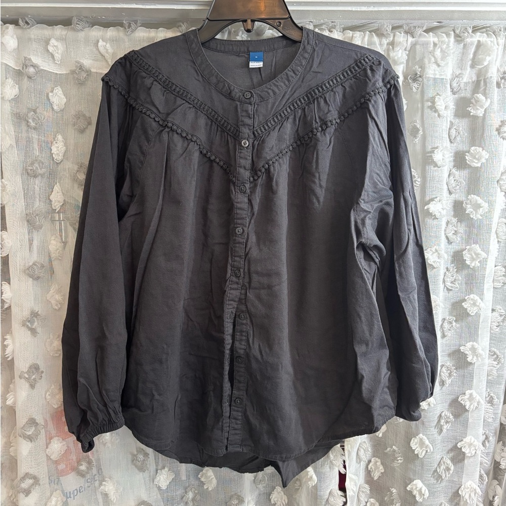 Old Navy Dark Gray Button-Front Blouse